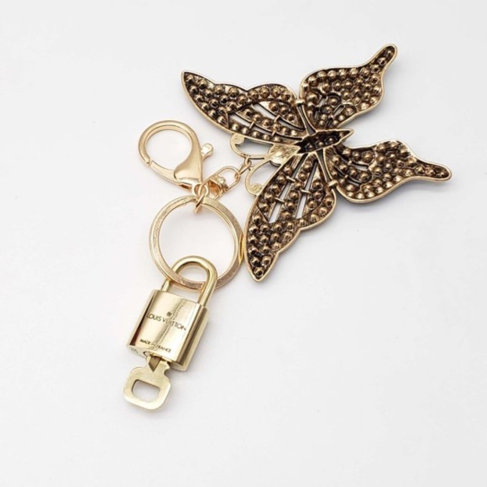 Louis Vuitton Gold Lock 🔑 Authentic LV Padlock + Bag Unbranded Butterfly Charm - Picture 5 of 8